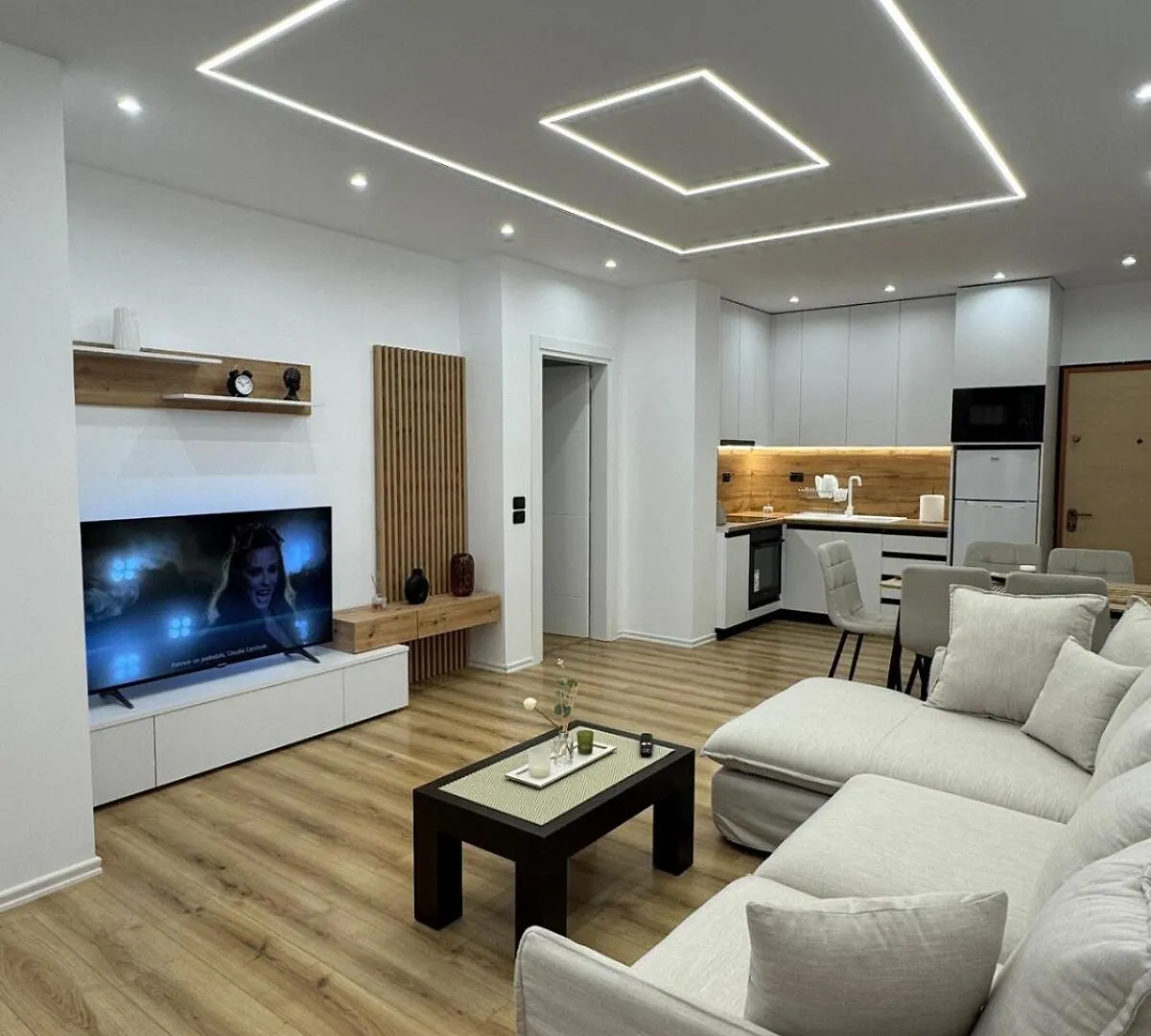 Apartment At Port Vlorë